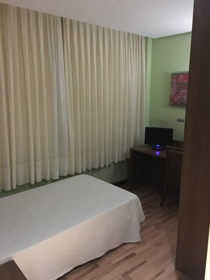 Hotel Area De Servicio Los Chopos Villaherreros Ngoại thất bức ảnh
